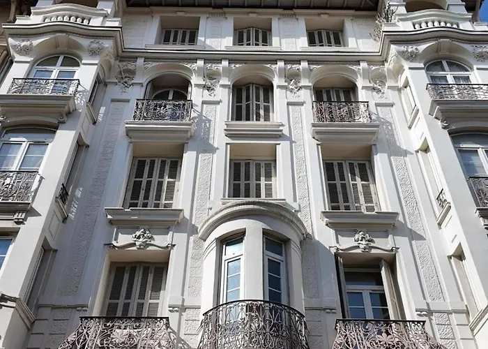 Carre D'or Massena Luxury